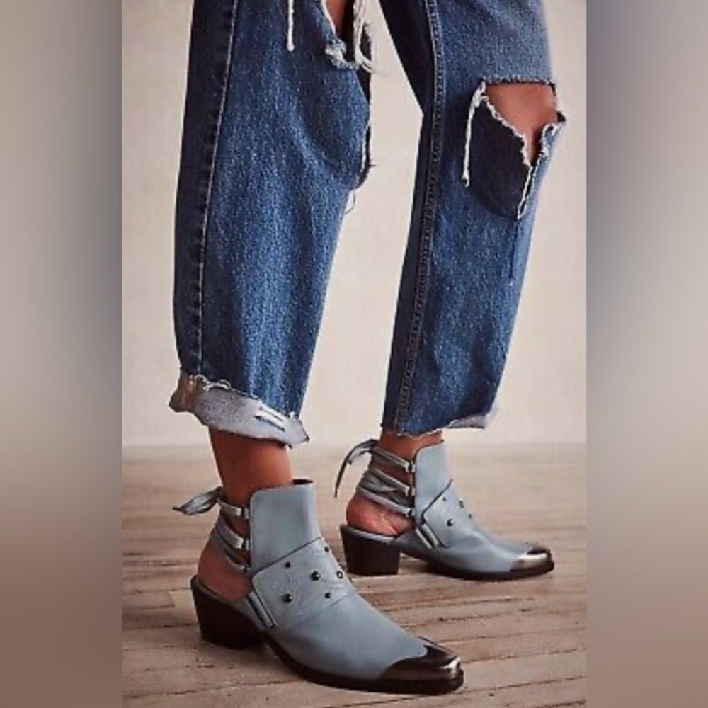 Free People Rory Blue Leather Studded Lace-Up Ankle Boot Bootie Size EU 38
